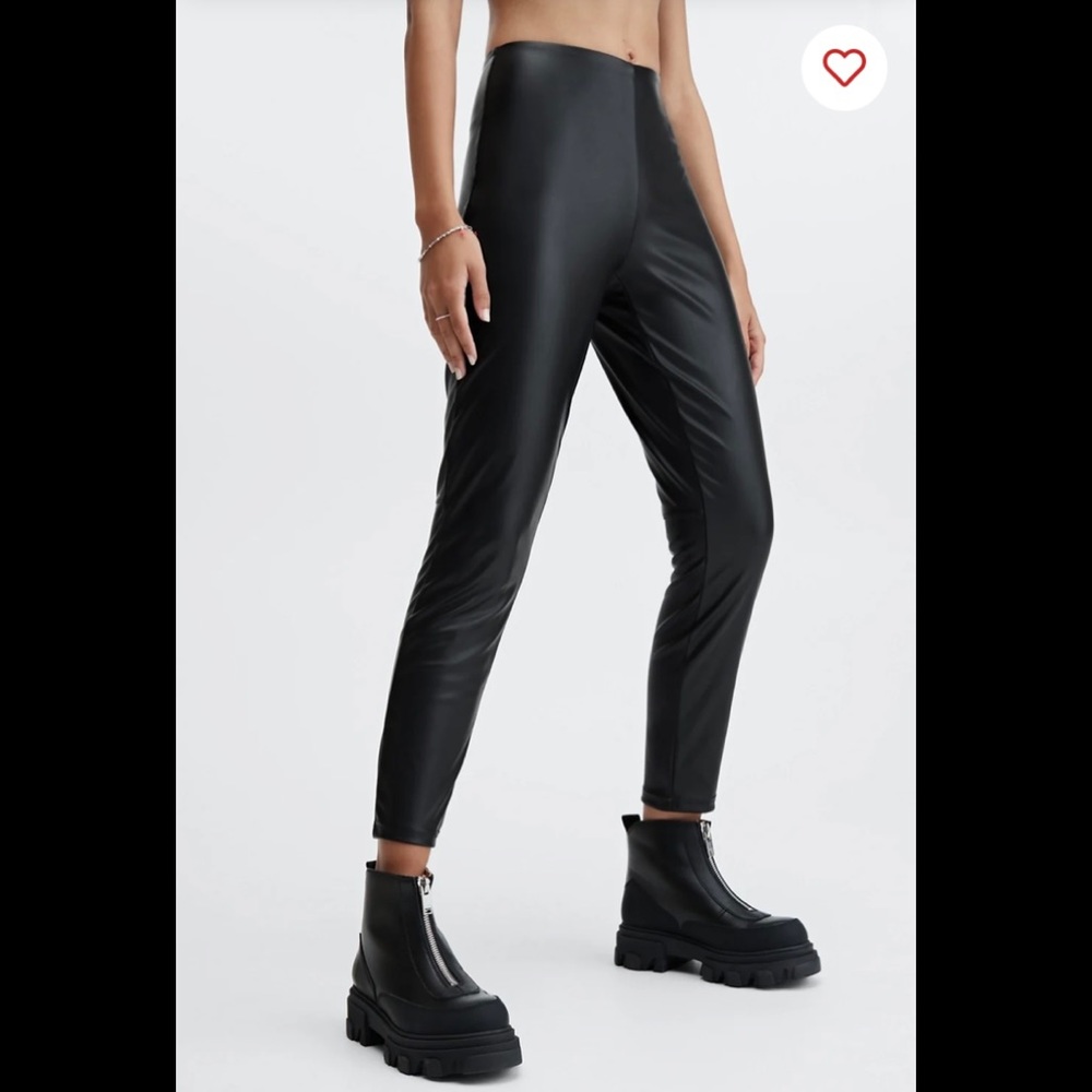 NWT Fabletics vegan leather legging